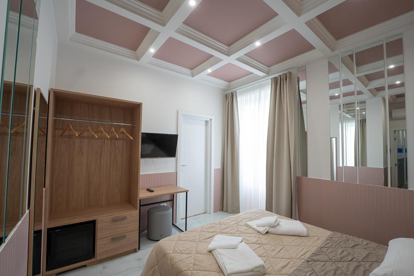 Готель P.C. Boutique Medina H. Napoli Centro, By Clapa Group Екстер'єр фото
