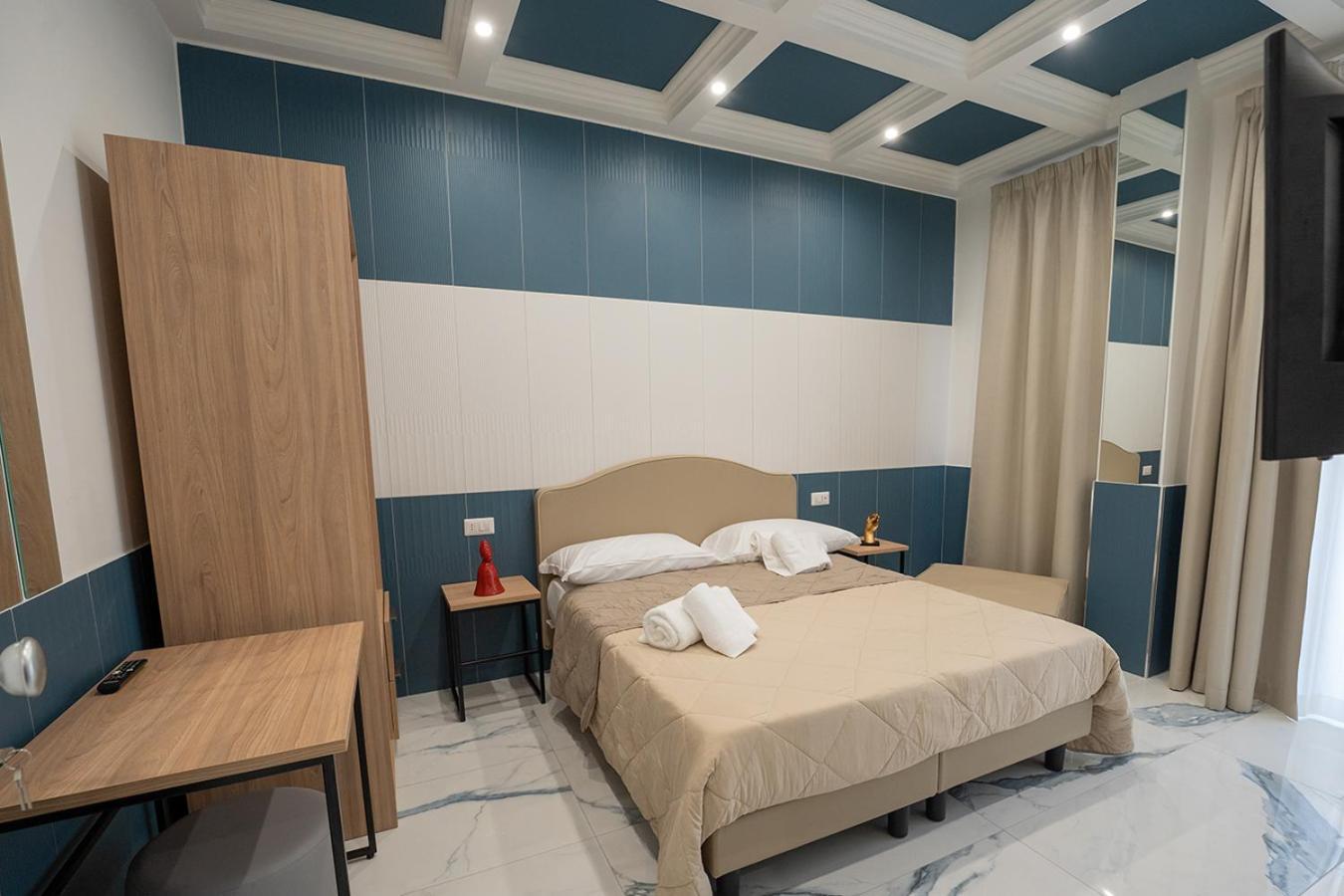 Готель P.C. Boutique Medina H. Napoli Centro, By Clapa Group Екстер'єр фото