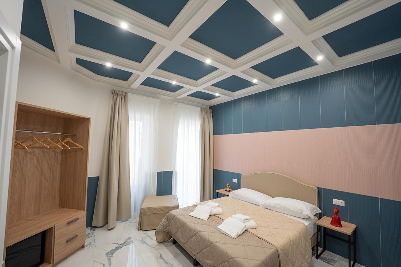 Готель P.C. Boutique Medina H. Napoli Centro, By Clapa Group Екстер'єр фото